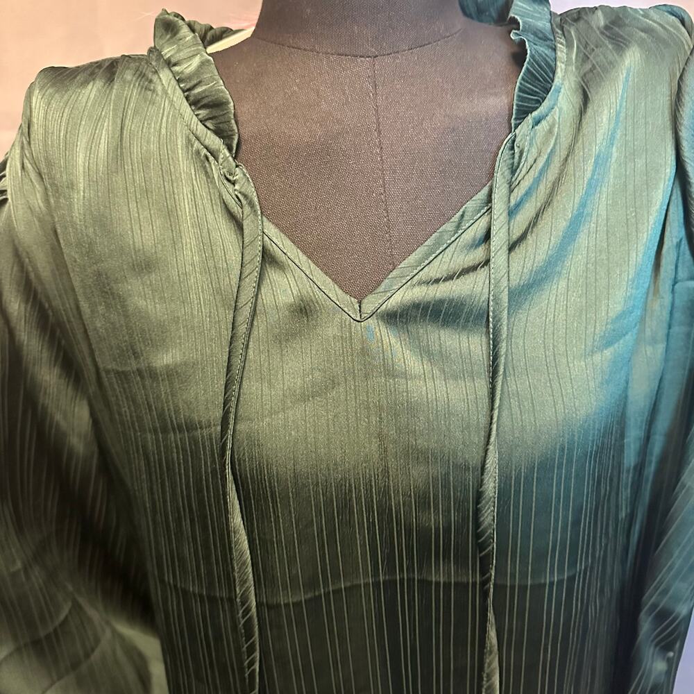 Plus Size 14 16 1x BloomChic long Button Cuff & Tie Neck shirt Top Blouse - Picture 6 of 12